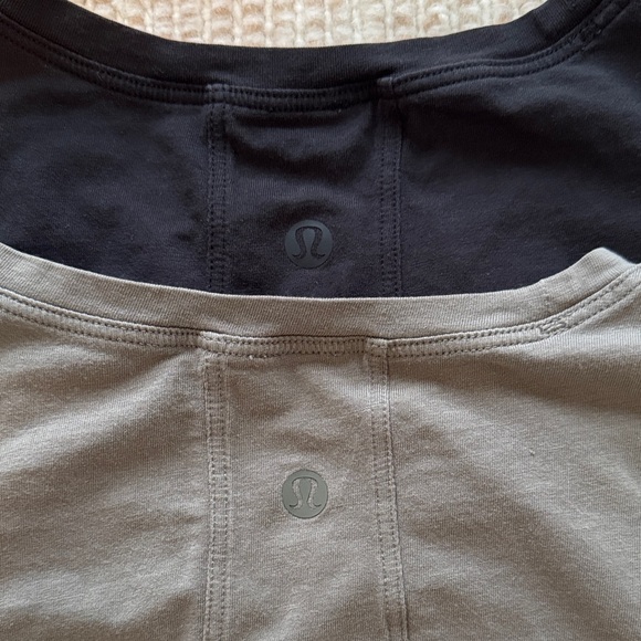 Lululemon Crop Tanks Black and Olive Green Size 4 - Picture 6 of 6